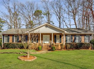 5759 Chamblee Dunwoody Rd, Dunwoody, GA 30338