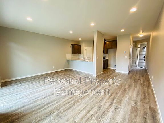 3rd image of 6009 NE 105th Ave Unit A