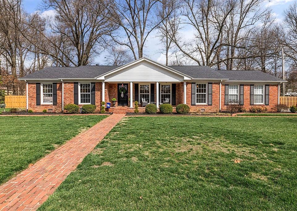 1st image of 1233 Hickory Ln
