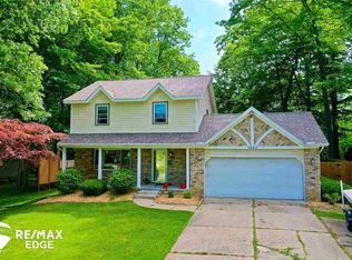 5662 Cross Village Rd, Grand Blanc, MI 48439