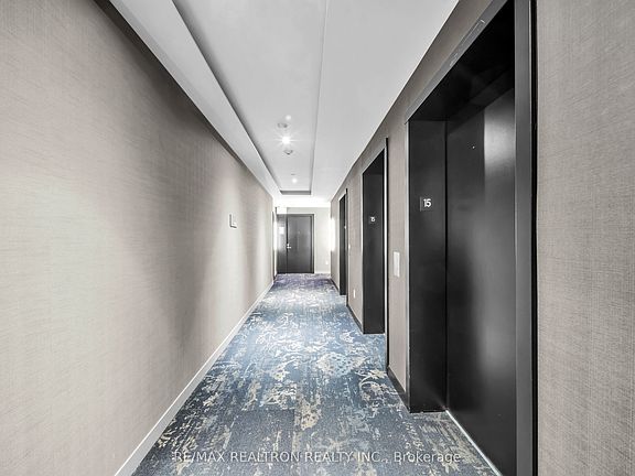 4th image of 31 Tippett Rd #1515