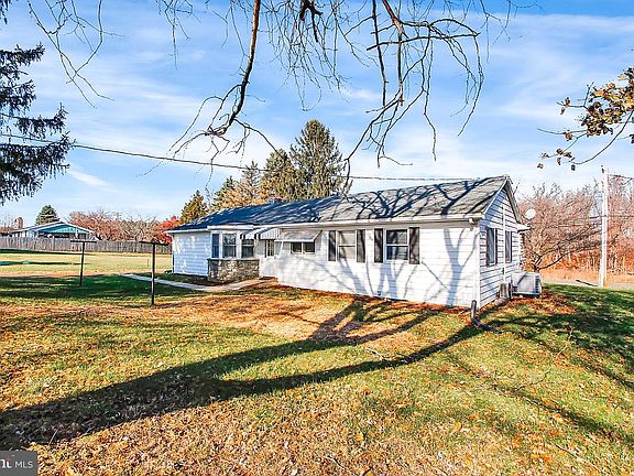 4th image of 2209 Coon Club Rd