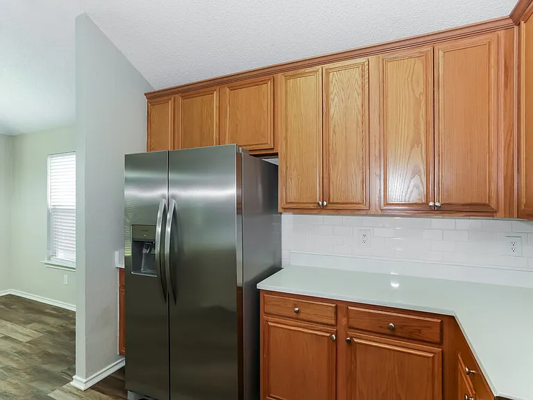 1512 Fern Dr — Photo 7