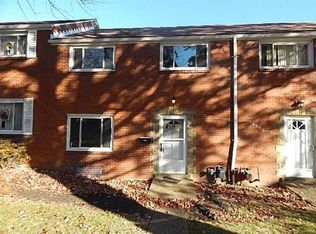 217 Macassar Dr, Pittsburgh, PA