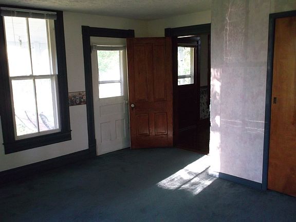 Bedroom 1 to Living Rm