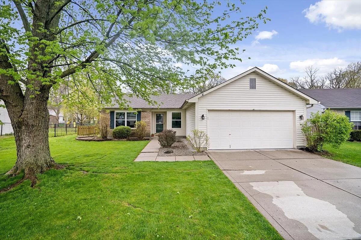 6727 Wandering Way photo 1