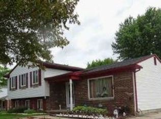 41530 Schoenherr Rd, Sterling Heights, MI 48313