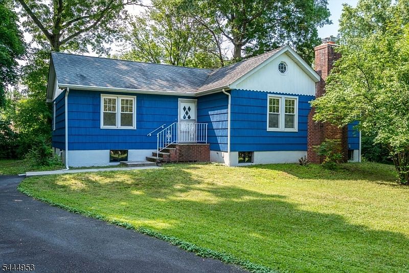 1st image of 50 Forest Ave