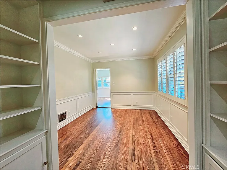 743 Kerns Ave — Photo 6