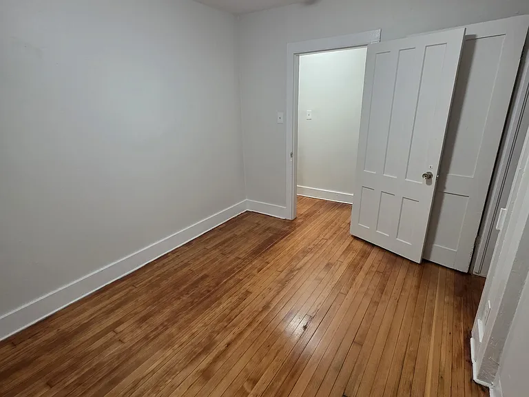 214 Maple Ave #2L — Photo 6