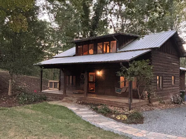 18 Marlborough Dr, Asheville, NC 28805