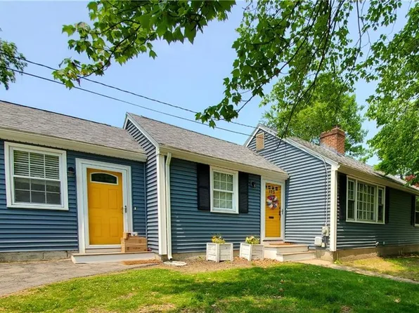 125 Bradford Ave, East Providence, RI 02914