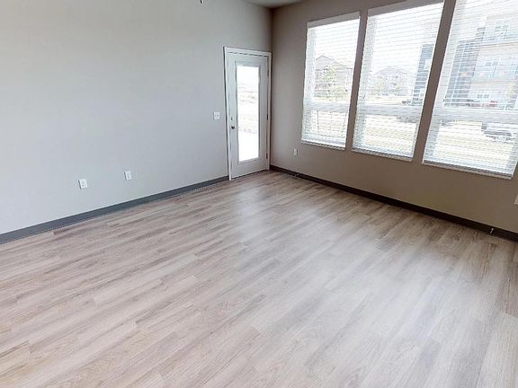 4th image of 3305 Aurora Ave Unit 101