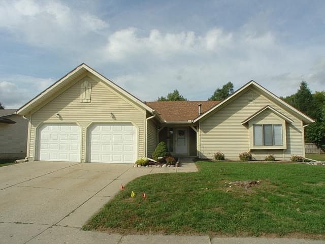 1st image of 1106 N Chimney Hill Dr