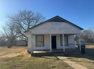 623 E St, Seminole, OK 74868