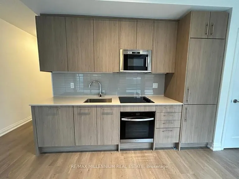 286 Main St #1601 — Photo 2