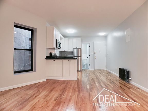 2nd image of 49 Underhill Ave APT 1