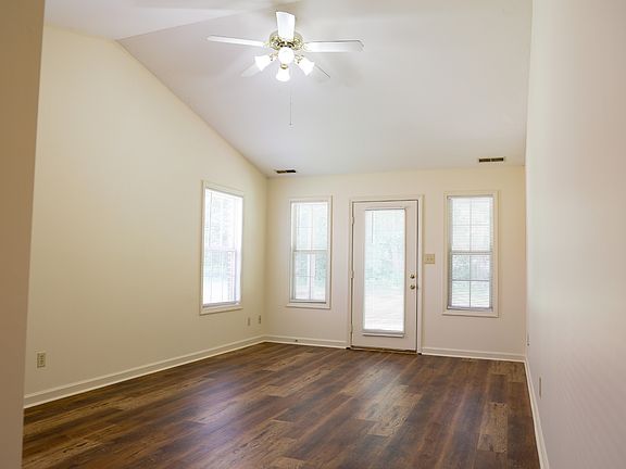 4th image of 753 Sivley Rd