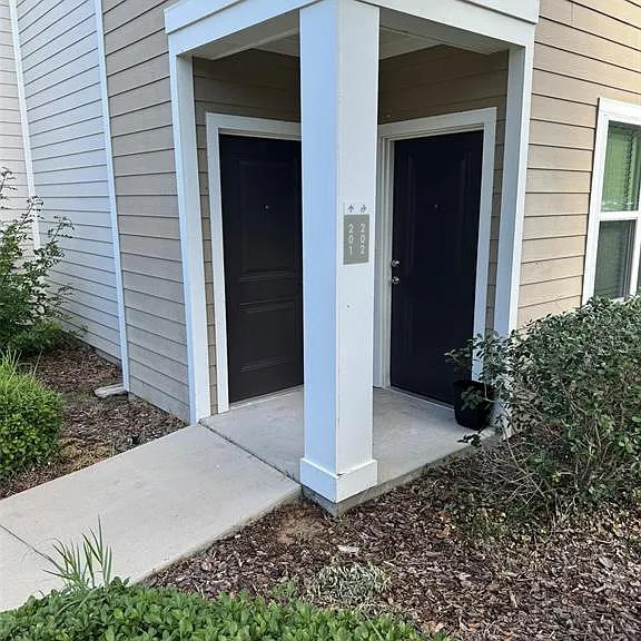 2420 Ann Rou Rd #201 — Photo 2