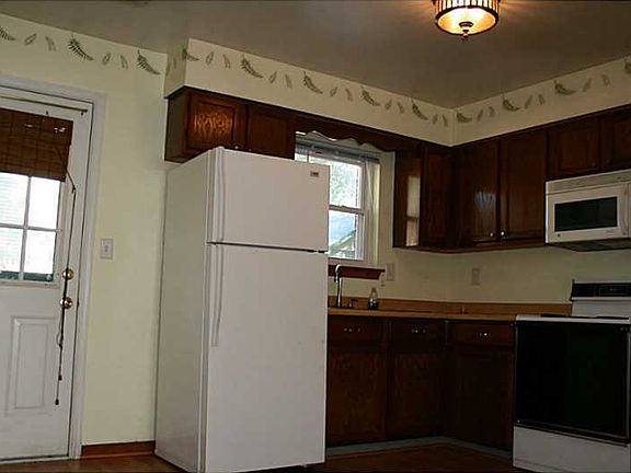 3rd image of 9279 Coleman Ave