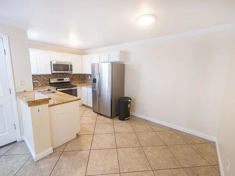 3550 Sunset Ln #13 — Photo 5