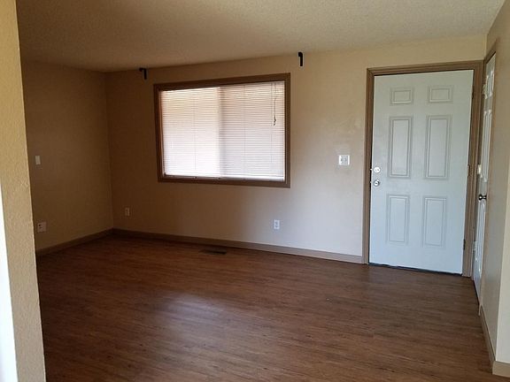 2nd image of 811 W 24th St