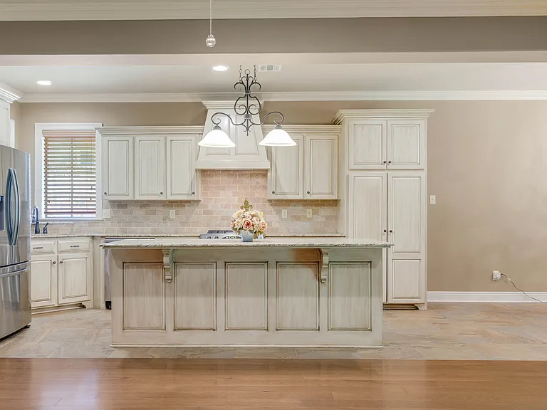 103 Ashville Ln — Photo 3