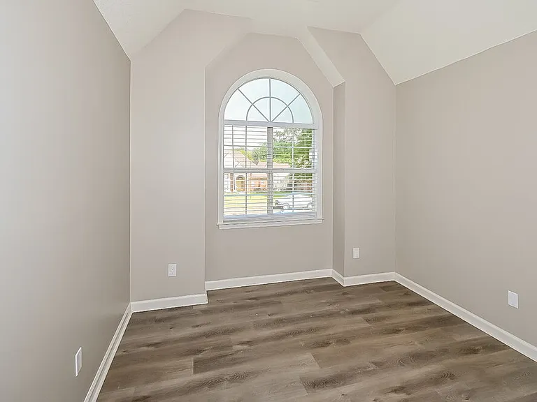 5759 Michaelson Dr — Photo 14