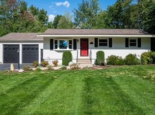 30 Georgetown Dr, Milford, NH 03055