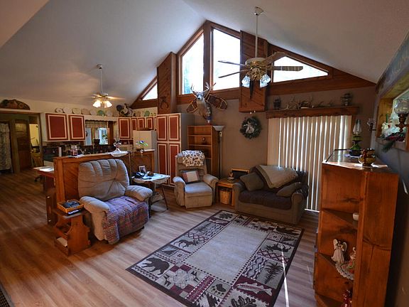 2nd image of 4638 Oakwood Dr
