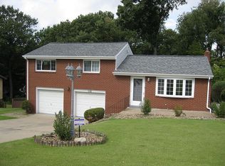 110 Elm Dr, Monaca, PA 15061