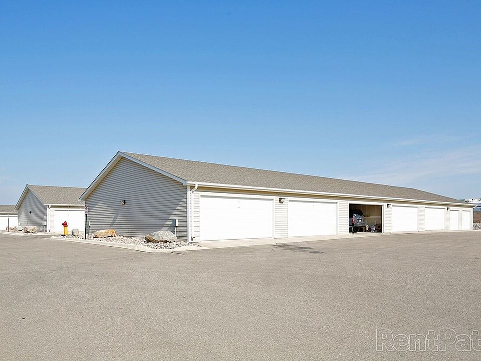1st image of 505 36th Ave NE #302