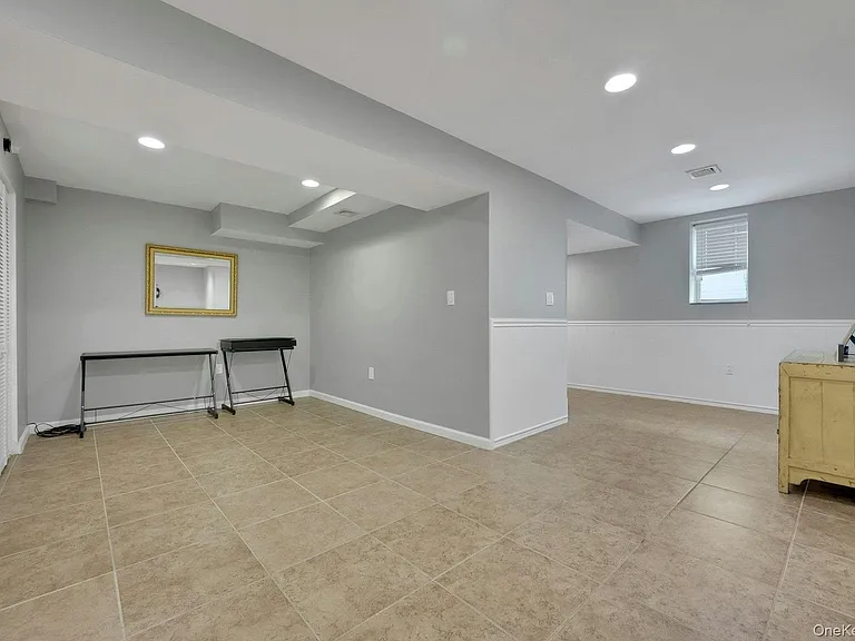 47 Highland Ave — Photo 25