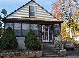 7 Whiting Ave, Holyoke, MA 01040