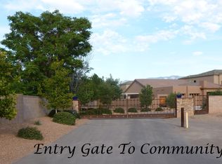 324 Nuevo Hacienda Ln NW, Los Ranchos, NM 87107