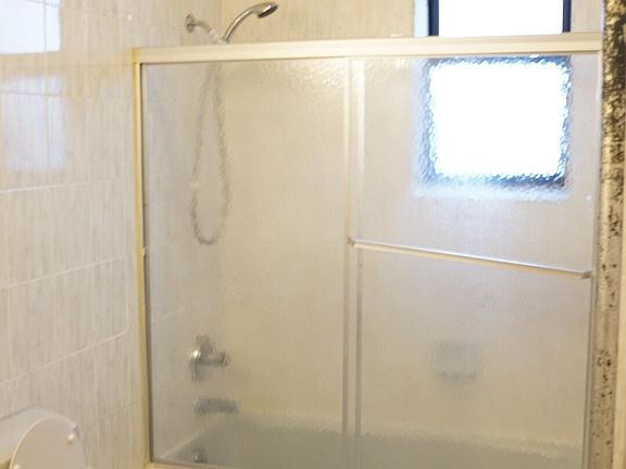 5th image of 2383 85th St APT 3R