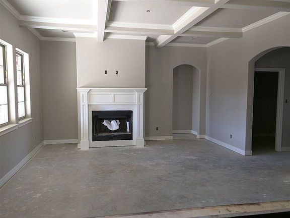 3rd image of 1102 Wildemeadow Dr