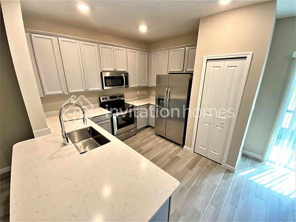 5th image of 578 Cherry Ridge Dr