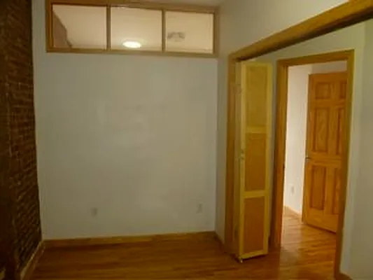 Rented by Robyn Lee, LREB | media 23