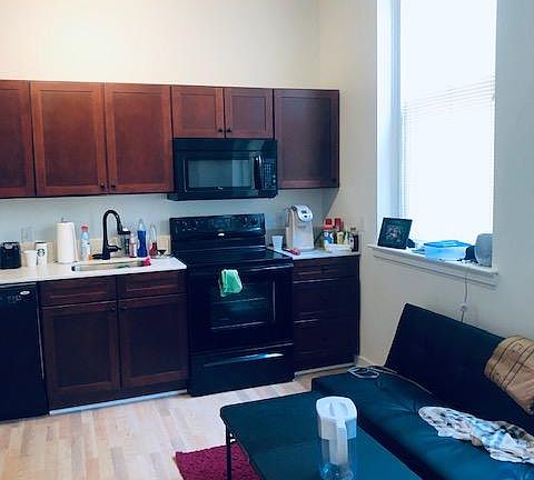 4th image of 3301 Henry Ave #417