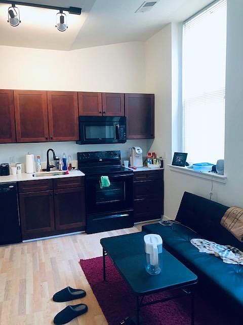 1st image of 3301 Henry Ave #117