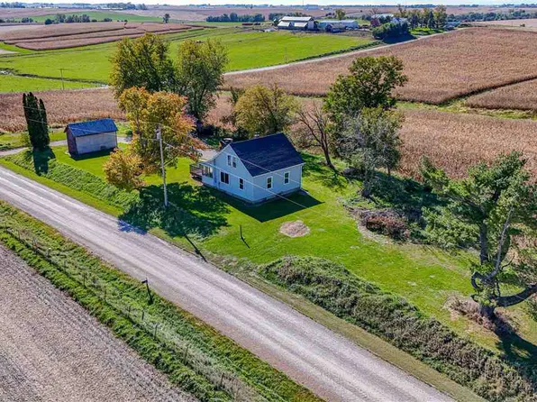 3987 Johnson Cedar Rd SE, West Branch, IA 52358