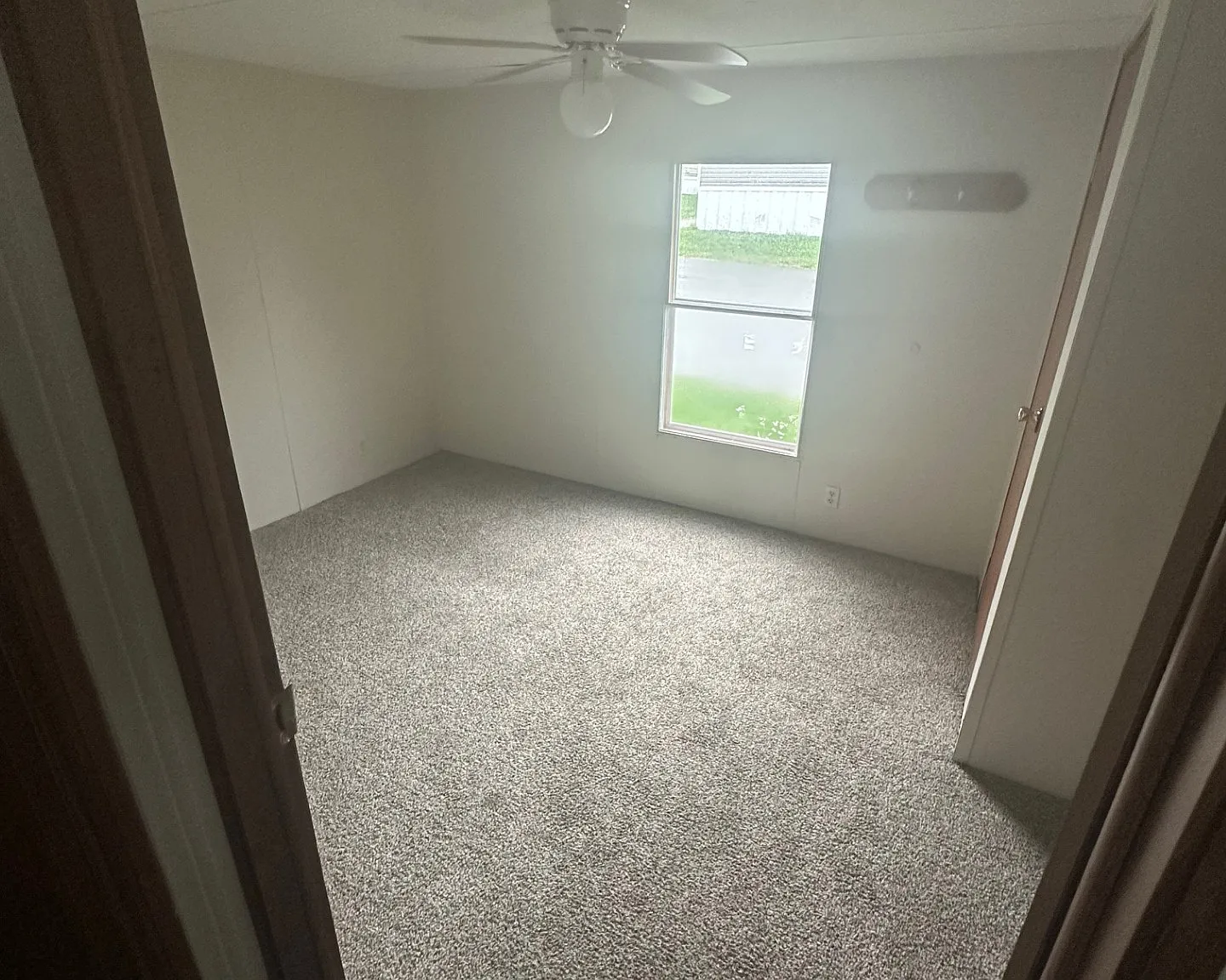 2 bed, 900 sqft, $1,250 — Photo 3