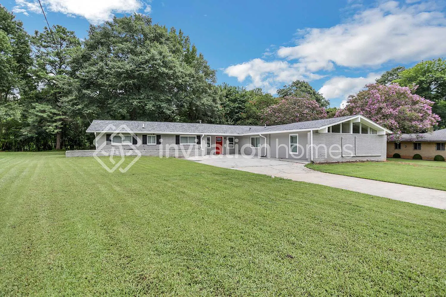 2557 Kings Park Cir Decatur, GA 30034 — Photo 1