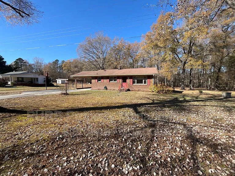 678 Hillsborough Rd — Photo 3