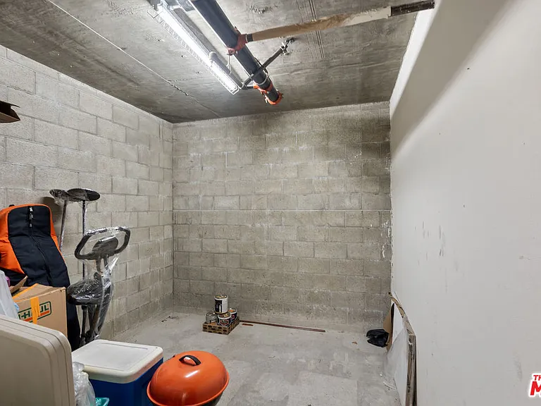 1401 S Saint Andrews Pl #201 — Photo 27