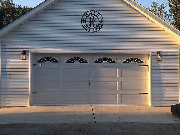 4th image of 124 Simmons Cir