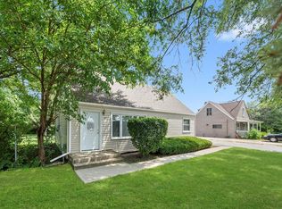 9417 S 78th Ave, Hickory Hills, IL 60457