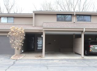 856 Stone Ridge Pl, Dubuque, IA 52001