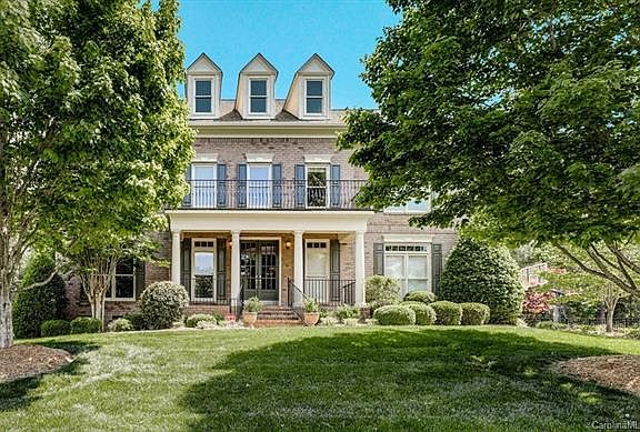 3rd image of 7312 Stonehaven Dr